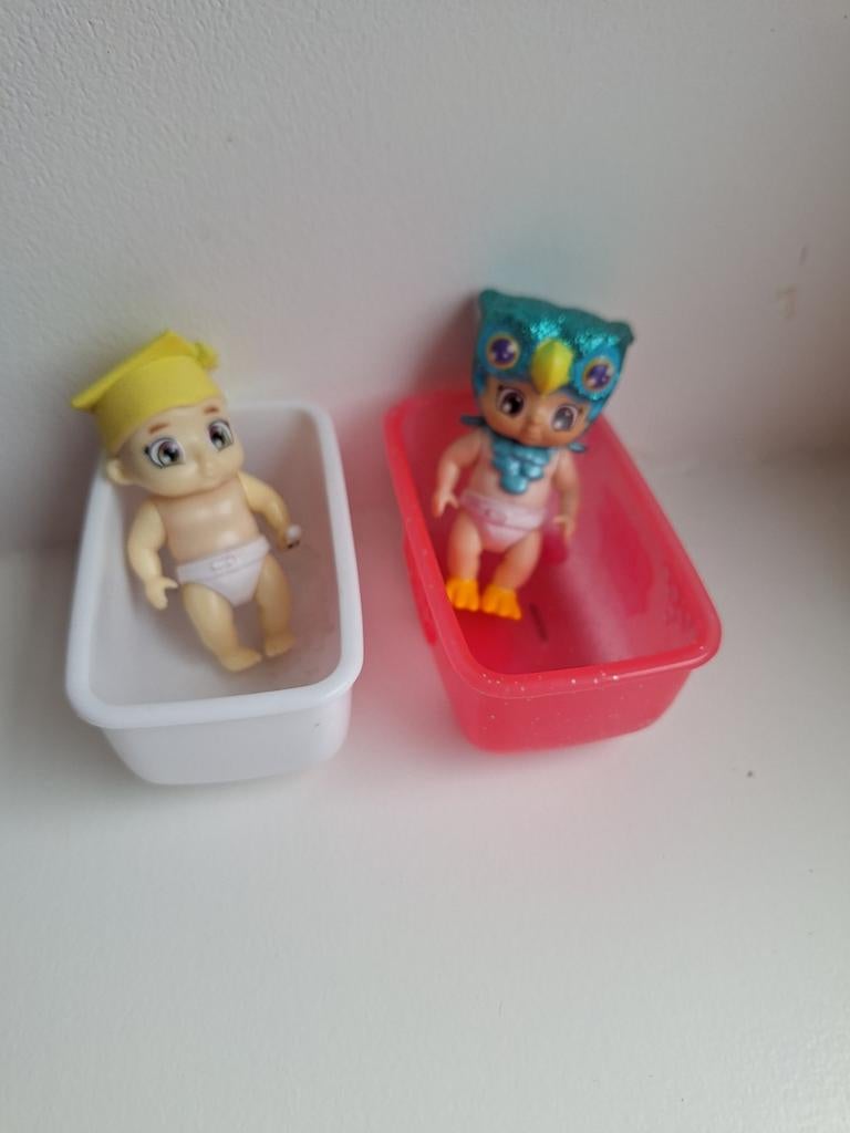 2x baby secrets poppetjes, Ophalen of Verzenden, Zo goed als nieuw