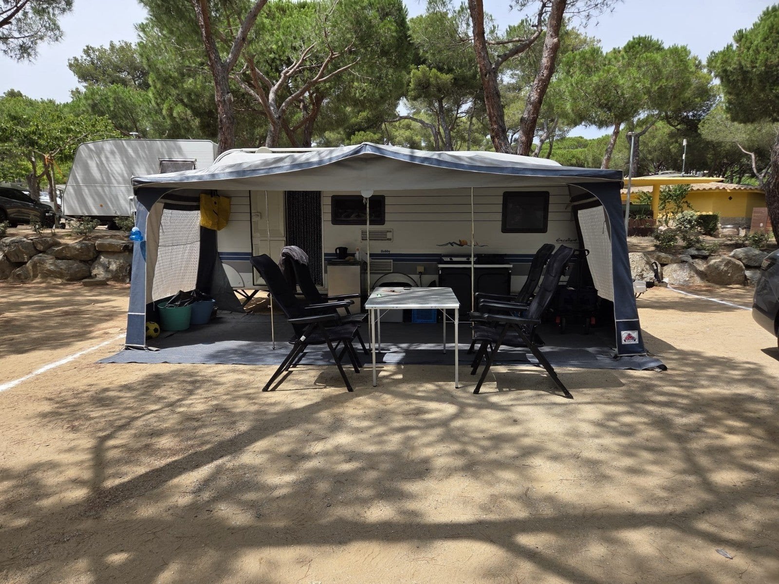 Caravan hobby kmfe 500, Hobby, Frans bed, Treinzit, Particulier