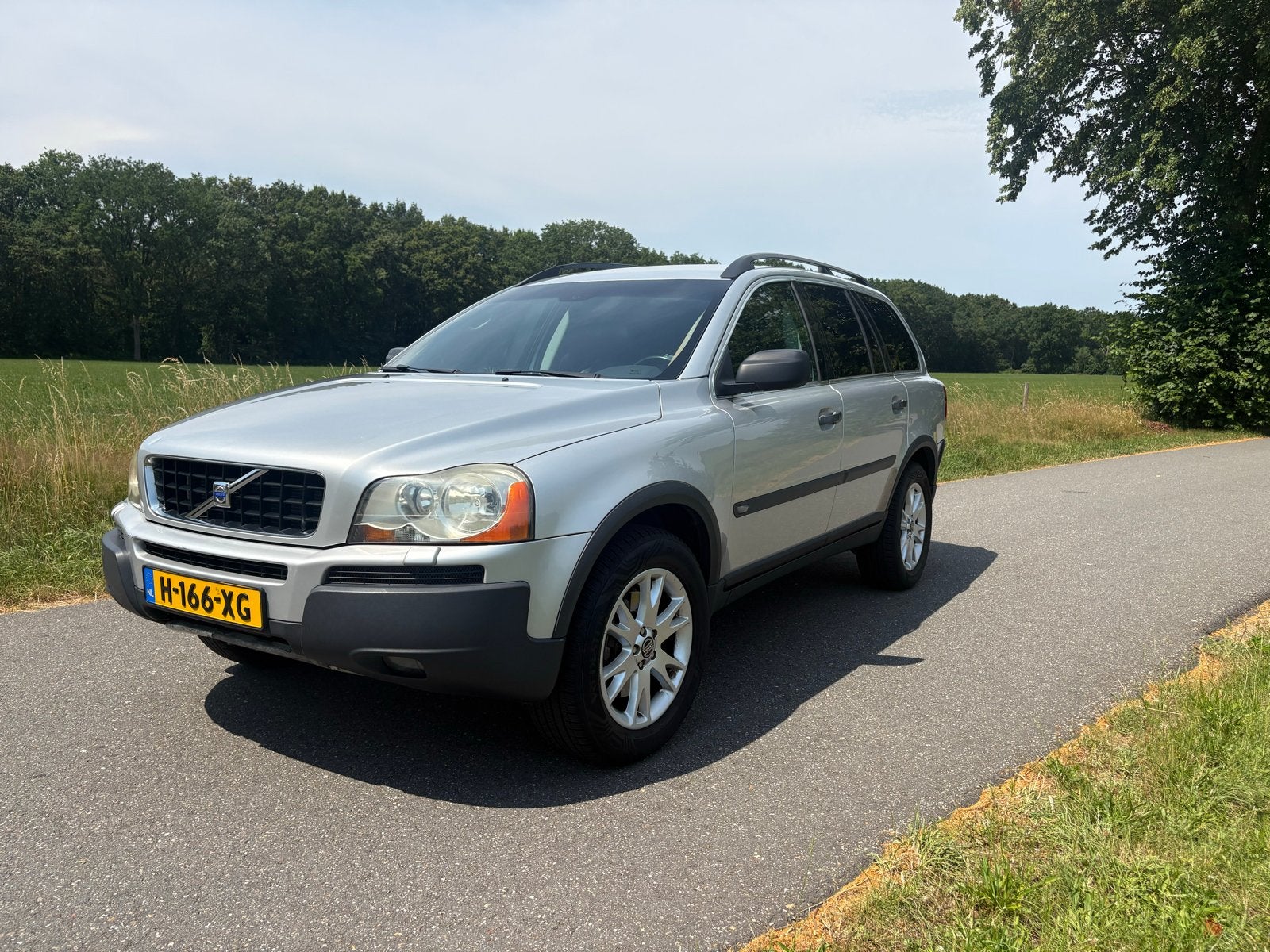 Volvo XC90 T5 2.5 Turbo Automaat | 7-pers | APK tm eind 2026, 7 stoelen, 2521 cc, Vierwielaandrijving, SUV of Terreinwagen