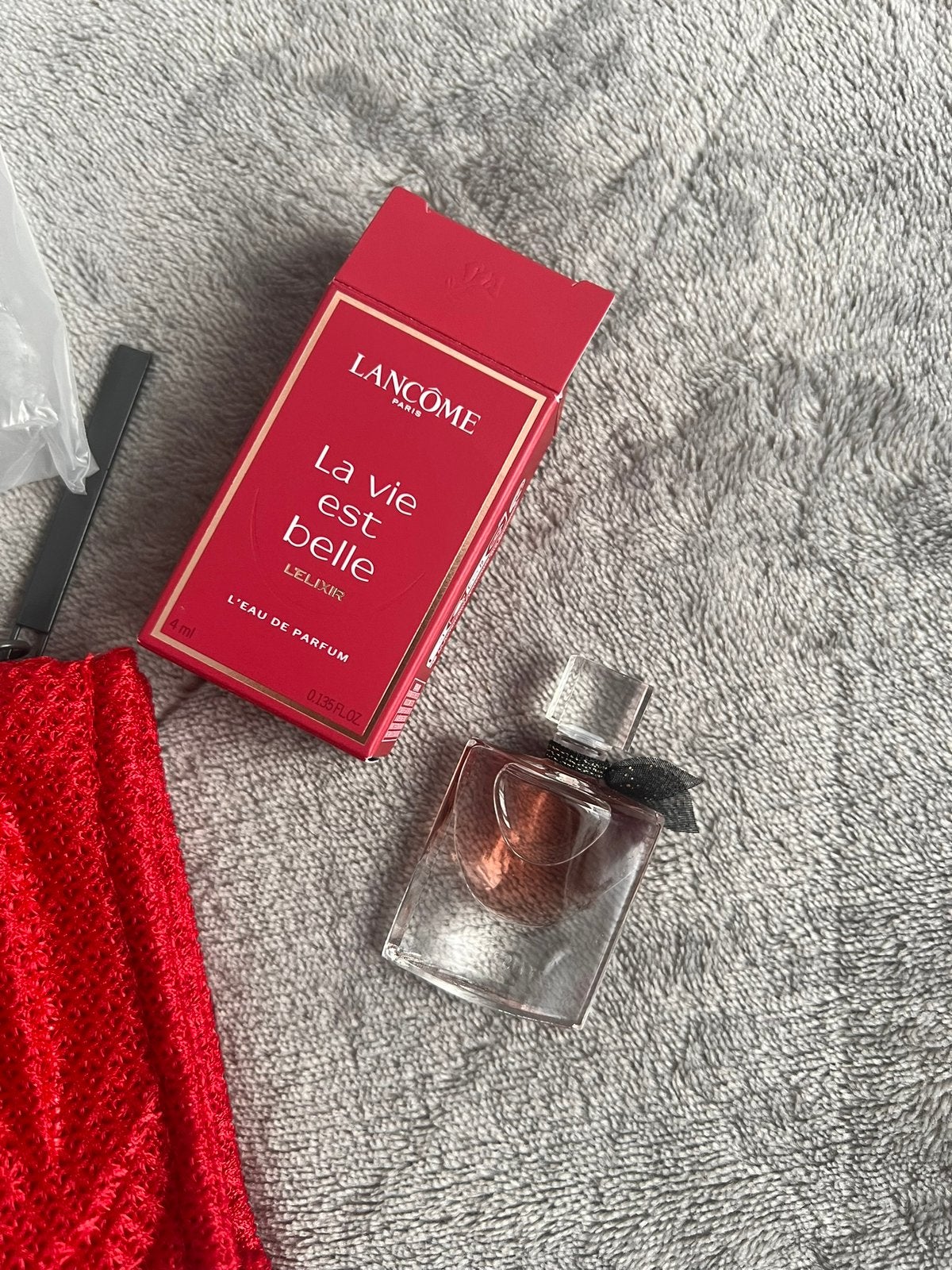 Lancome Make Up Tasje met een 4ml Mini Parfum - nieuw, Ophalen of Verzenden, Nieuw, Miniatuur, Gevuld