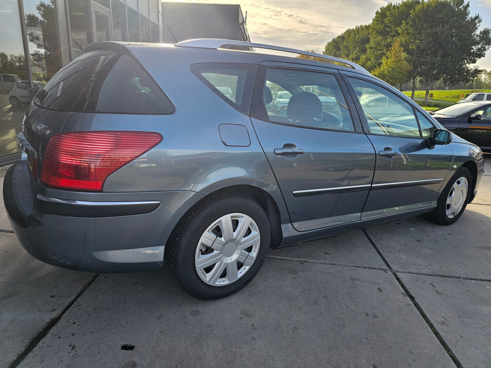 Peugeot 407 SW 2.0-16V XR Pack - Clima - Cruise -, Voorwielaandrijving, Gebruikt, Zwart, 4 cilinders