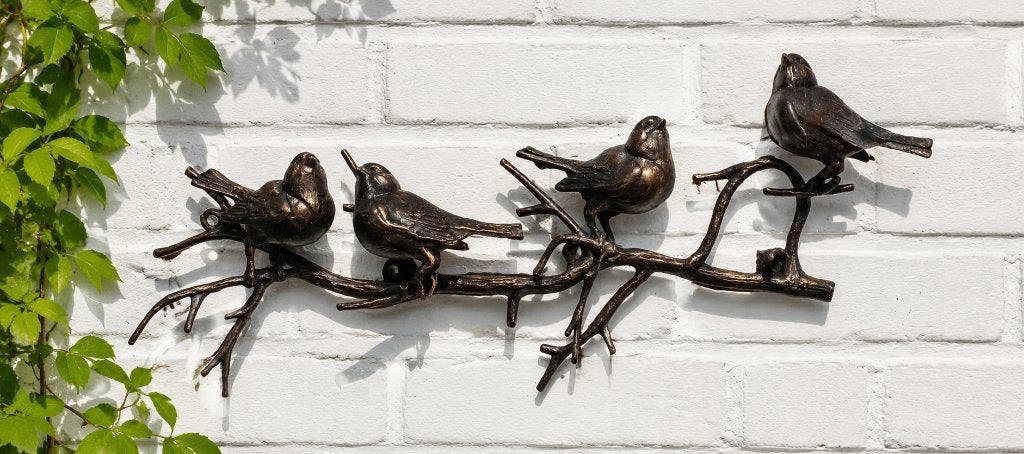 4 VOGELS OP TAK / BRONS / WANDHANGER / horizontaal, Tuin en Terras, Nieuw, Info@huisentuindecoratiemarie.nl, Huis en tuin decoratie marie