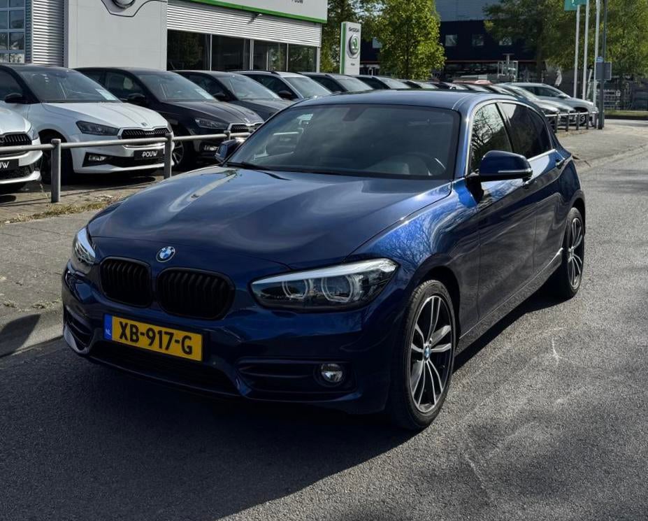 Prachtige BMW 1-Serie 2018 Blauw, 1-Serie, Achterwielaandrijving, 1280 kg, Zwart
