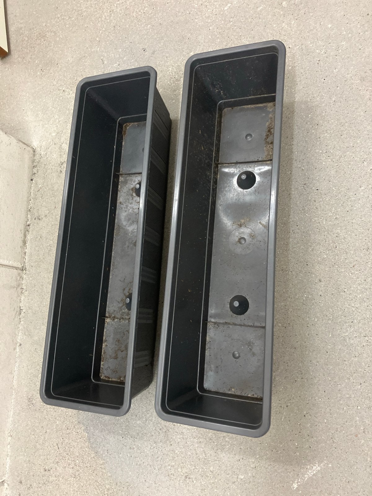 2x Gebruikte plantenbakken van kunststof, Tuin en Terras, Bloembakken en Plantenbakken, Kunststof, Gebruikt, Minder dan 30 cm