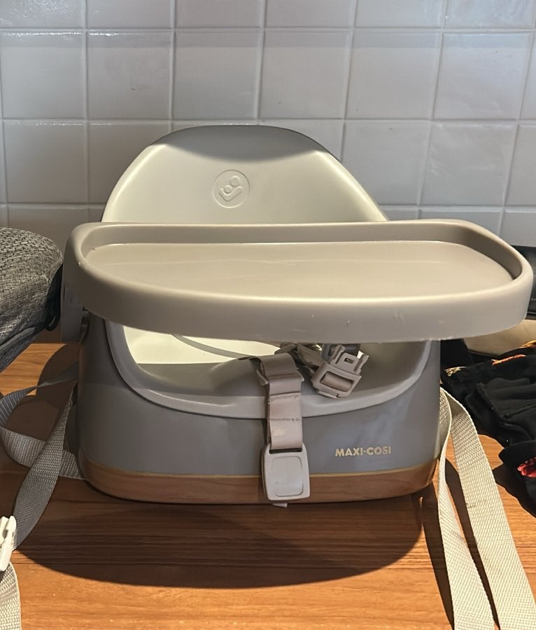 Maxi-Cosi Draagbare Kinderstoel met Eetblad, Ophalen, Zo goed als nieuw, Overige typen, Afneembaar eetblad