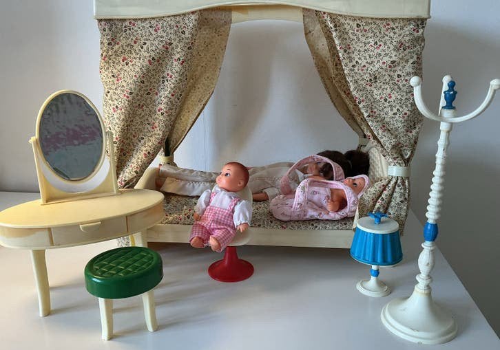 Hemelbed Fleur,Sindy met poppen en accessoires, Ophalen of Verzenden, Gebruikt, Overige typen