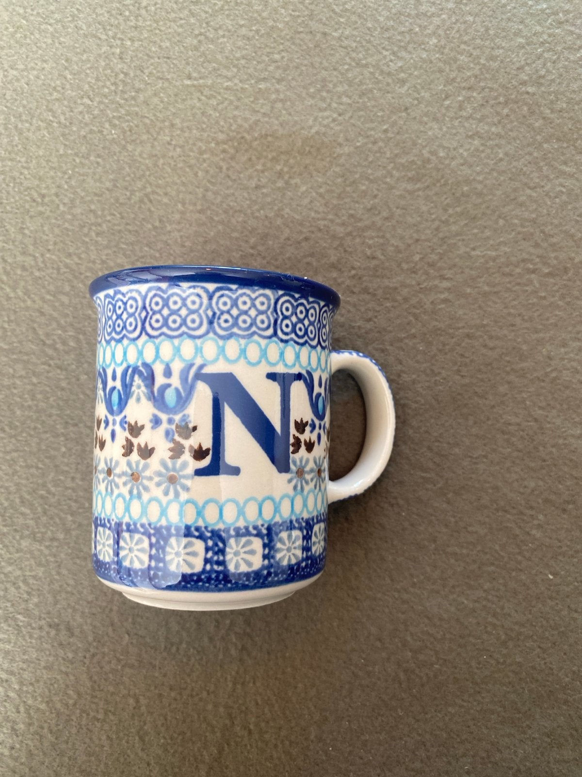 ✨ Te koop: mok 300 ml met letter N van Bunzlau Castle! ✨, Ophalen, Steen/keramiek, Overige merken, Gebruikt