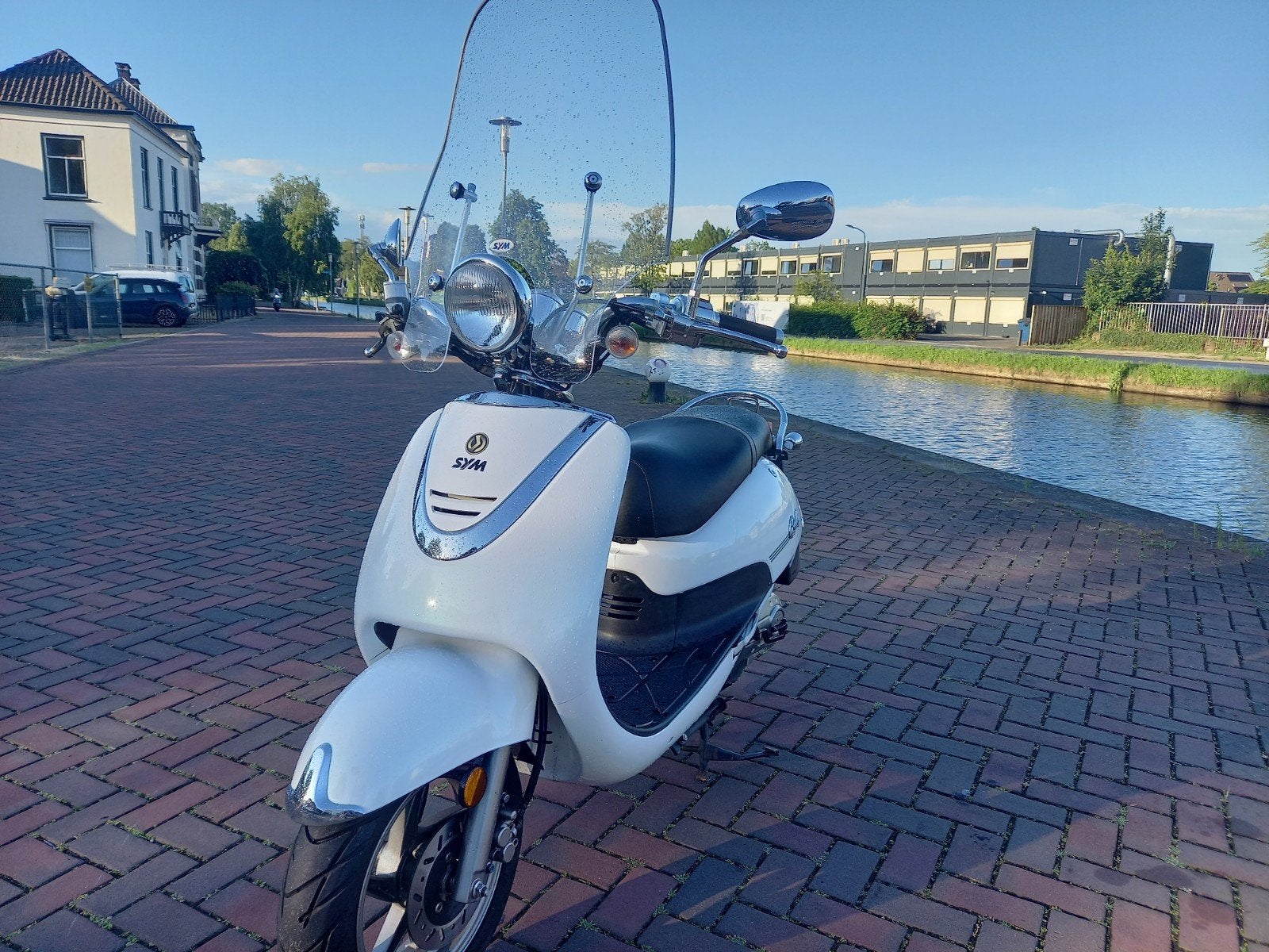 In nieuwstaat Sym Allo scooter, Ophalen, Vlijtseweg 17-2, 7317AC  APELDOORN, Sym, 49 cc