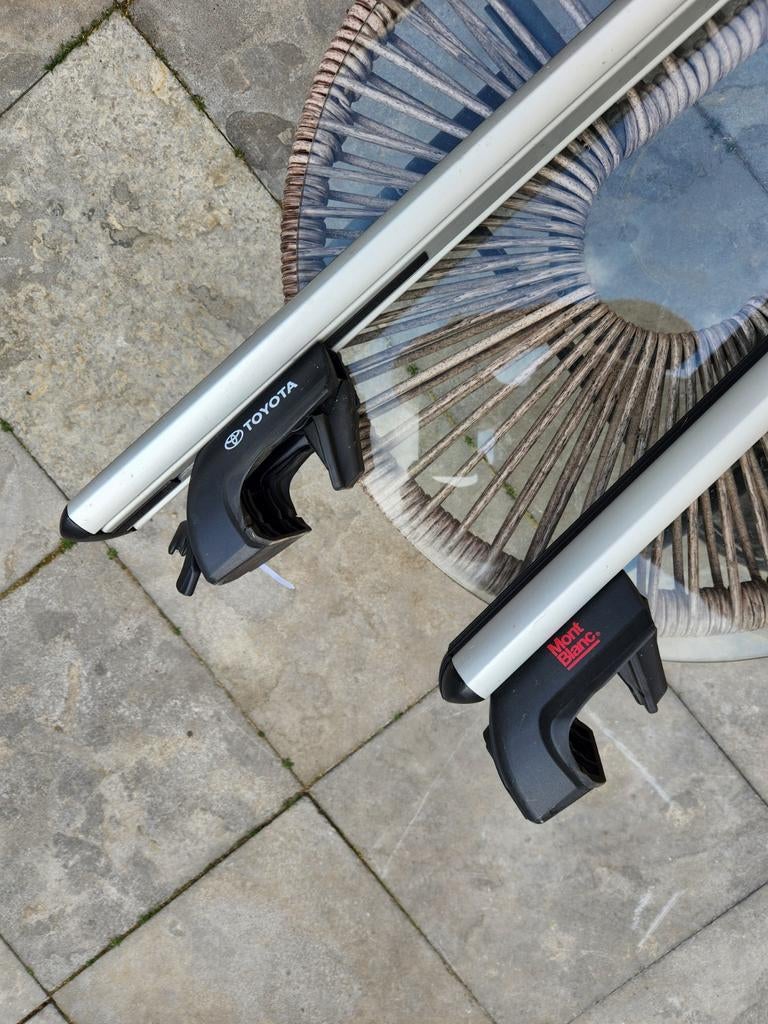 Toyota Mont Blanc dakdragers voor open dakrails, Auto diversen, Dakdragers, Ophalen of Verzenden, Zo goed als nieuw