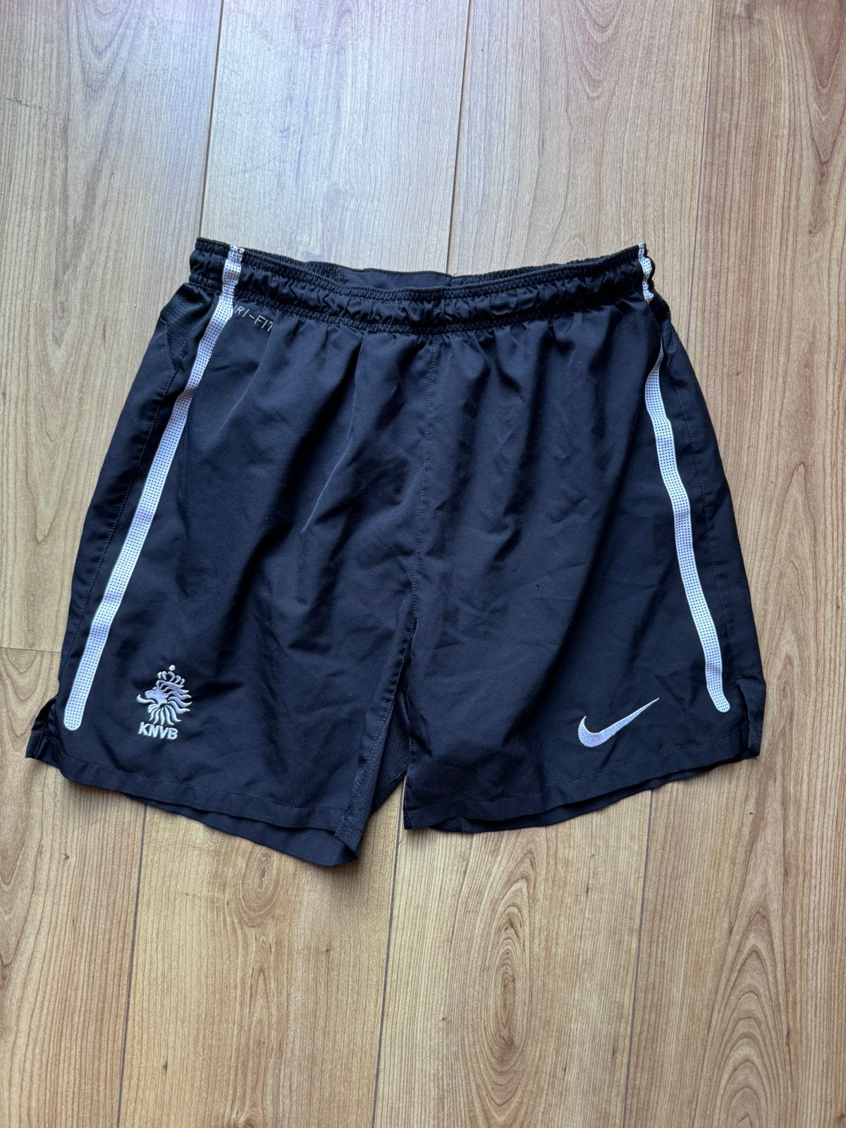 Voetbalbroekje voetbal shorts nederlands elftal knvb oranje, Maat 48/50 (M), Zwart, Ophalen of Verzenden, Zo goed als nieuw