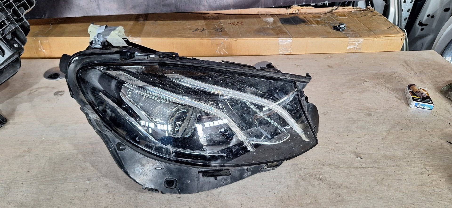 E KLASSE W213 LED HIGH PERFORMANCE KOPLAMP A2139067806, Gebruikt, -, -, Ophalen of Verzenden