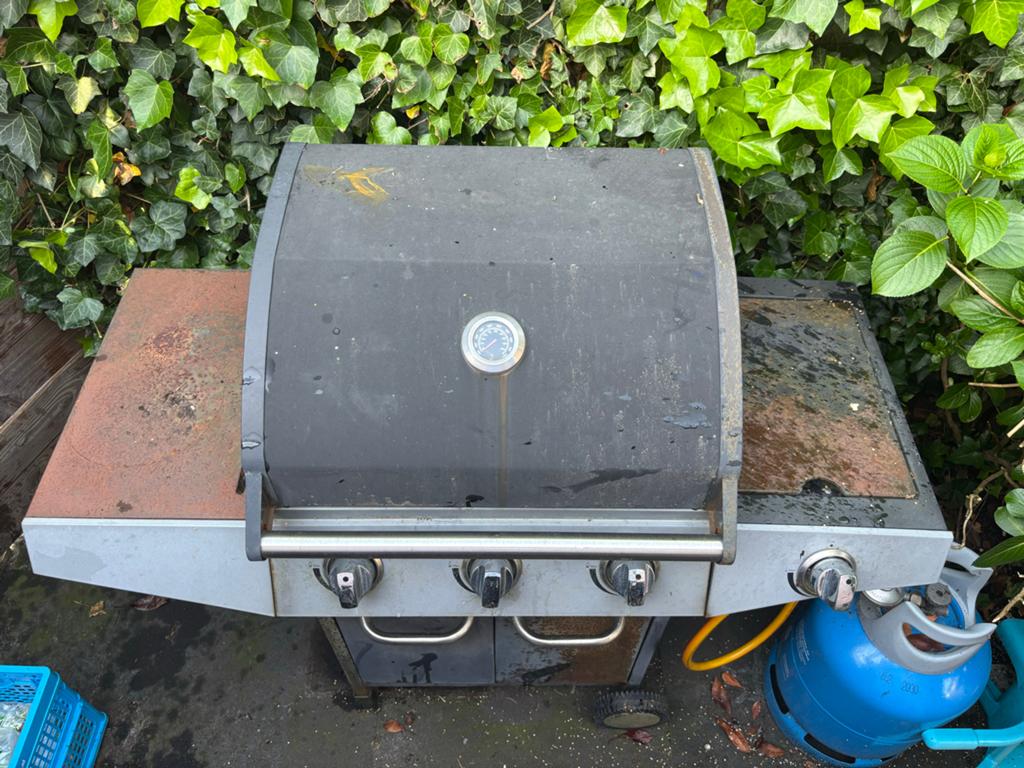 Gebruikte gasbarbecue met 3 branders en wokbrander, Ophalen, Gebruikt