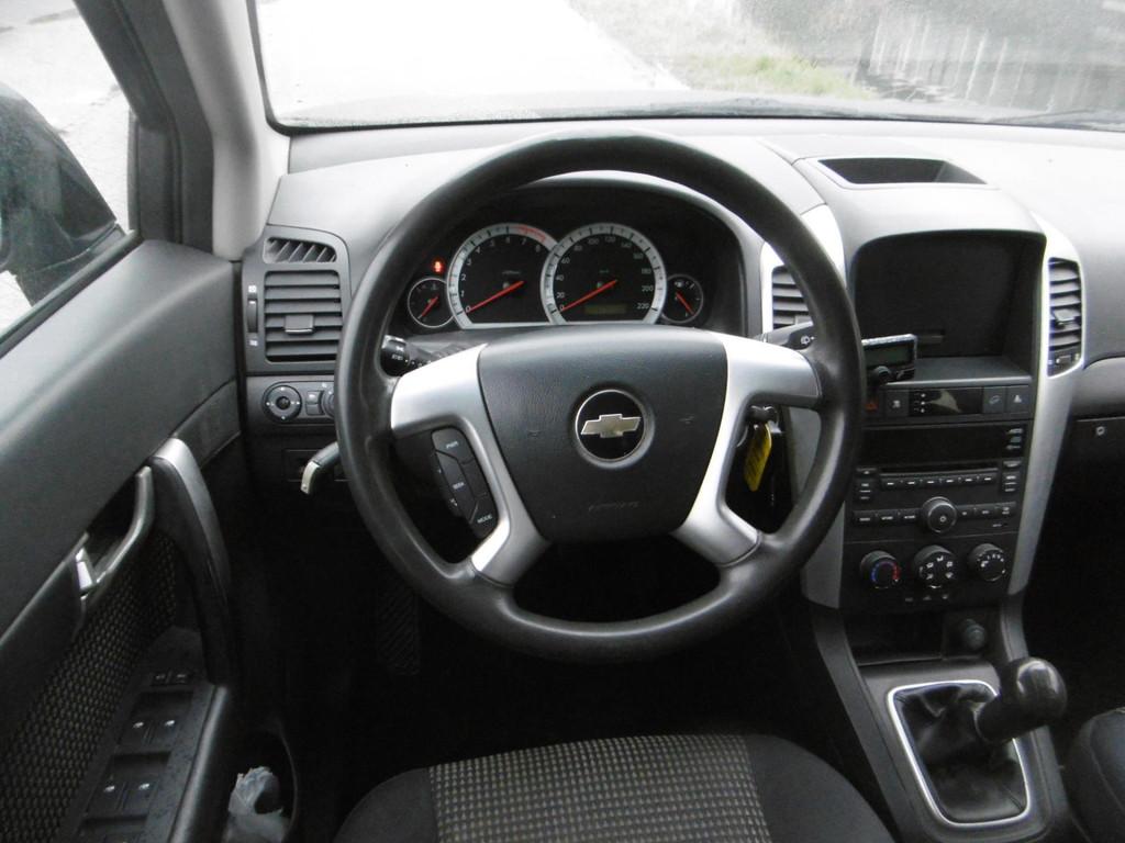 Chevrolet Captiva 2.4i Style 2WD 7-Persoons EXPORT ONLY TRAI, Gebruikt, 4 cilinders, 7 stoelen, Zwart