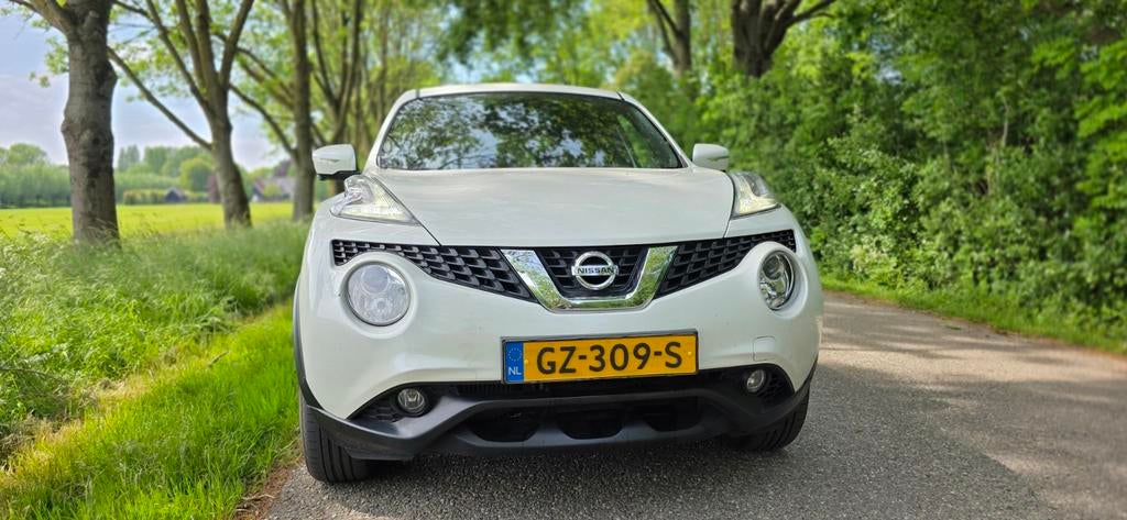 Nissan Juke 1.2 DIG-T | 360° Camera | Parelm wit | Keyless, Voorwielaandrijving, 639 kg, 1250 kg, Zwart