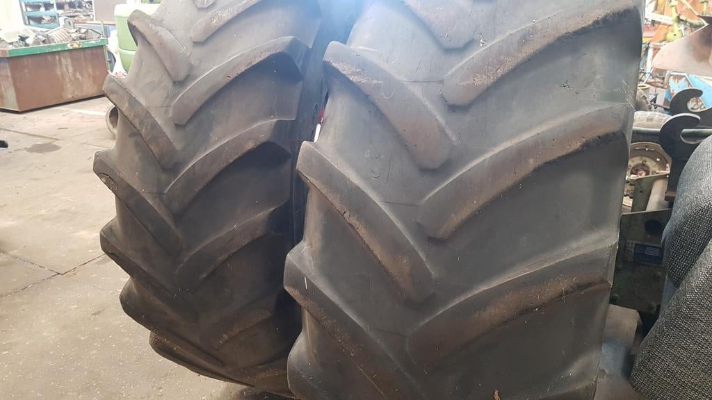 Michelin banden XM 108 650/65 R42 met bijna 1cm profiel, Ophalen, Gebruikt
