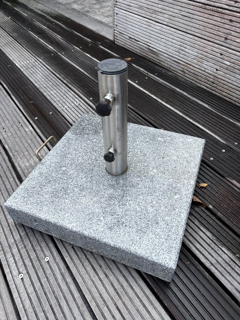 Parasolvoet, graniet, wielen, 60 kg., Tuin en Terras, Ophalen, Gebruikt