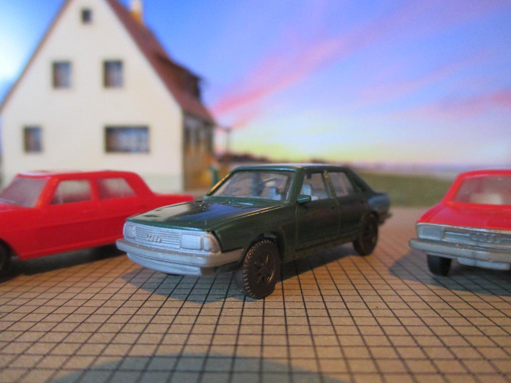 Audi 100 C2 - Fleischmann donkergroen, Ophalen of Verzenden, Zo goed als nieuw, Auto, Overige merken