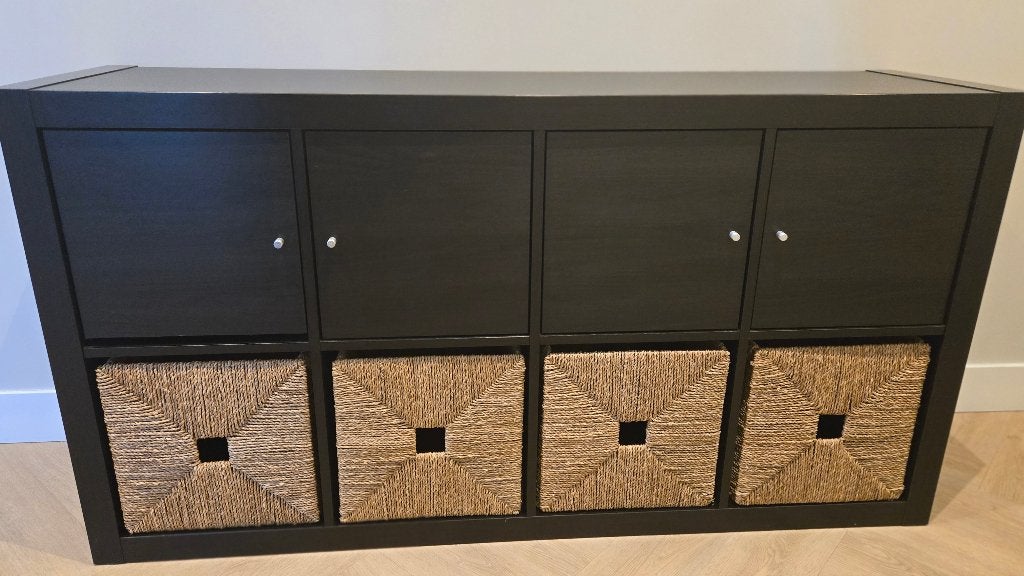 Kallax dressoirkast 4x2 zwartbruin incl. deurtjes en manden, Ophalen, Gebruikt, Minder dan 150 cm, Minder dan 100 cm