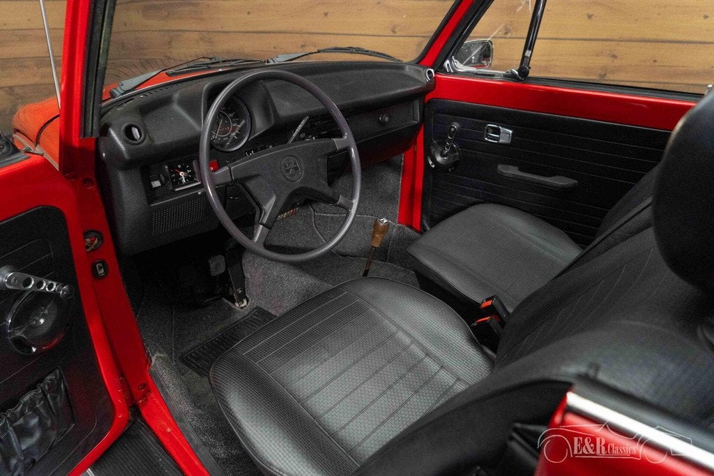 VW Kever Cabriolet | Gerestaureerd | Goede staat | 1976, Auto's, Achterwielaandrijving, Zwart, Cabriolet, Bedrijf