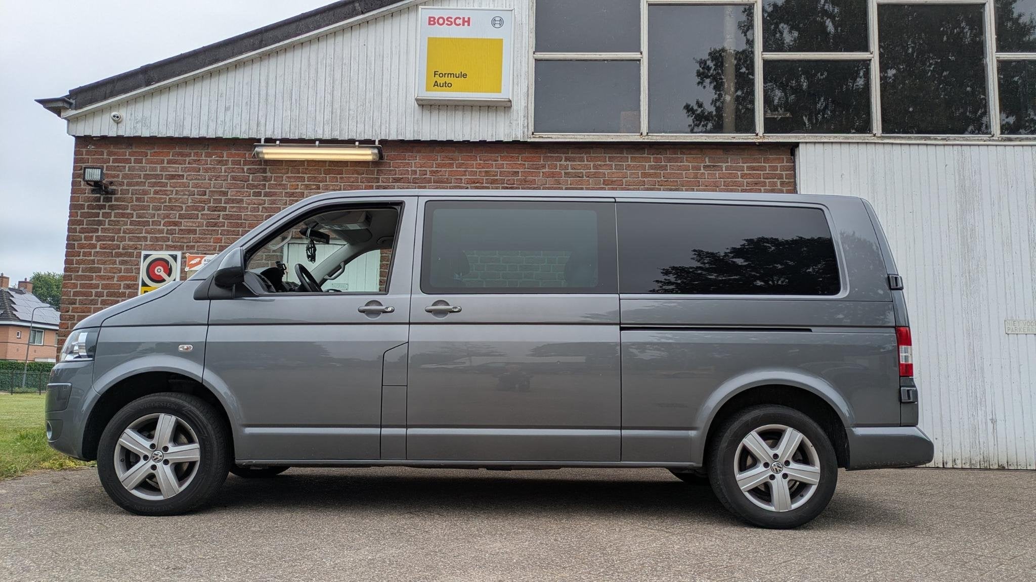 Volkswagen Transporter 2.0 TDI L2H1 DC - Aut. - schuifd. L +, Auto's, Euro 5, Gebruikt, 4 cilinders, 1905 kg
