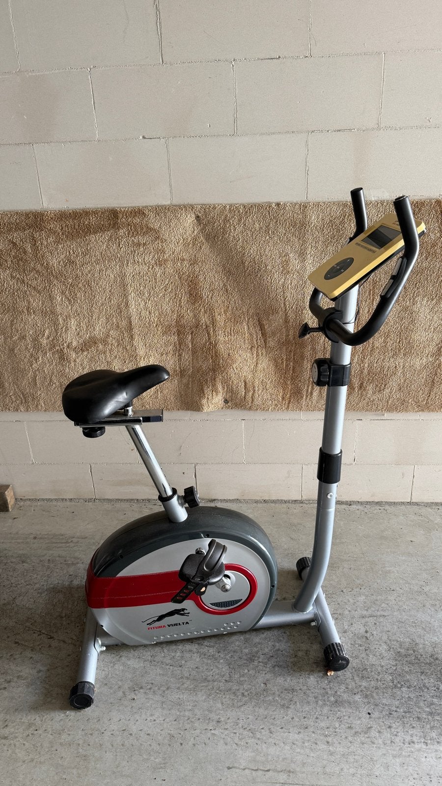 Hometrainer Fitura Vuelta - Ideaal voor thuisworkouts, Gebruikt, Ophalen of Verzenden, Metaal, Benen