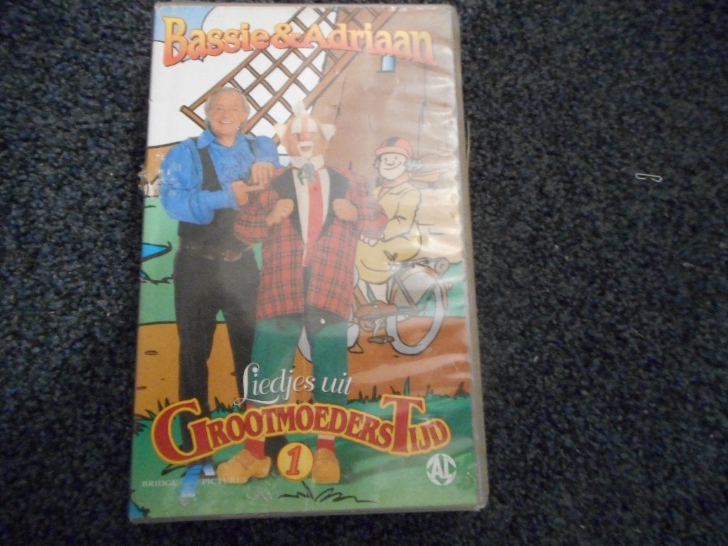 BASSIE&ADRIAAN Liedjes uit Grootmoederstijd Deel 1 Op VIDEO!, Alle leeftijden, Verzenden, Zo goed als nieuw, Nederlandstalig