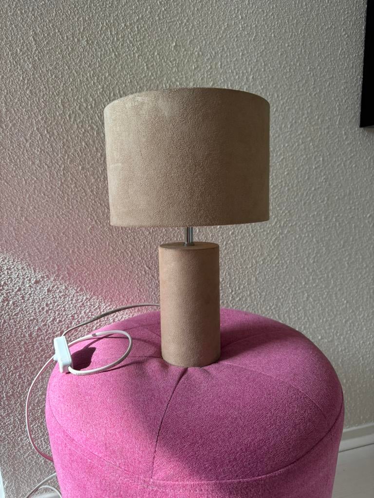 Tafellamp, beige suede 33 cm, Ophalen of Verzenden, Zo goed als nieuw, Minder dan 50 cm