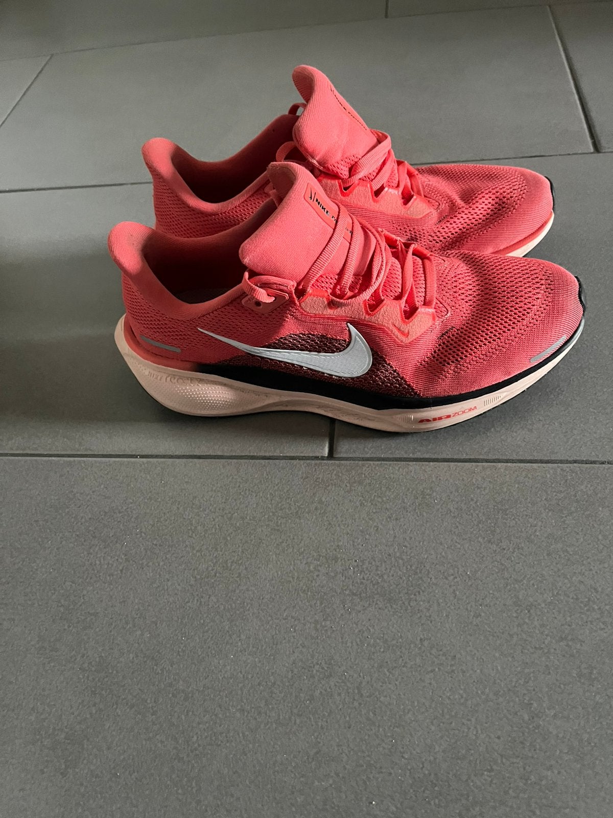Nike pegasus sportschoenen, Overige kleuren, Ophalen of Verzenden, Sneakers of Gympen, Zo goed als nieuw