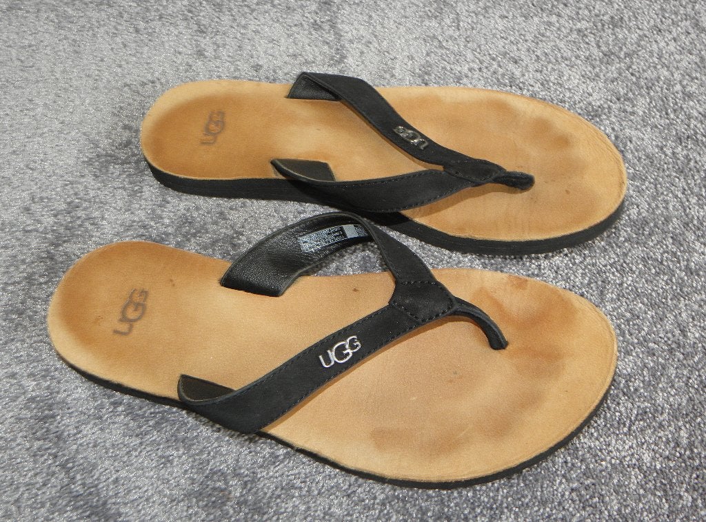 Nette  UGG teenslippers maat 38, Kleding | Dames, Slippers, UGG, Zwart, Ophalen of Verzenden