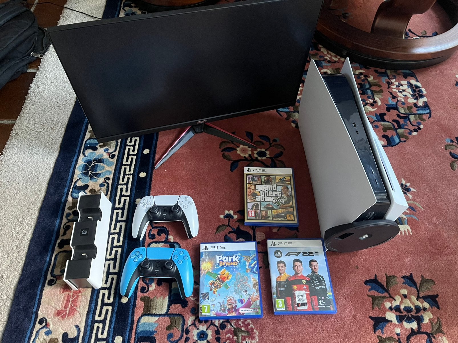Ps5 disc + 2 controllers + monitor + games + oplaaddock, Ophalen, Zo goed als nieuw, Playstation 5