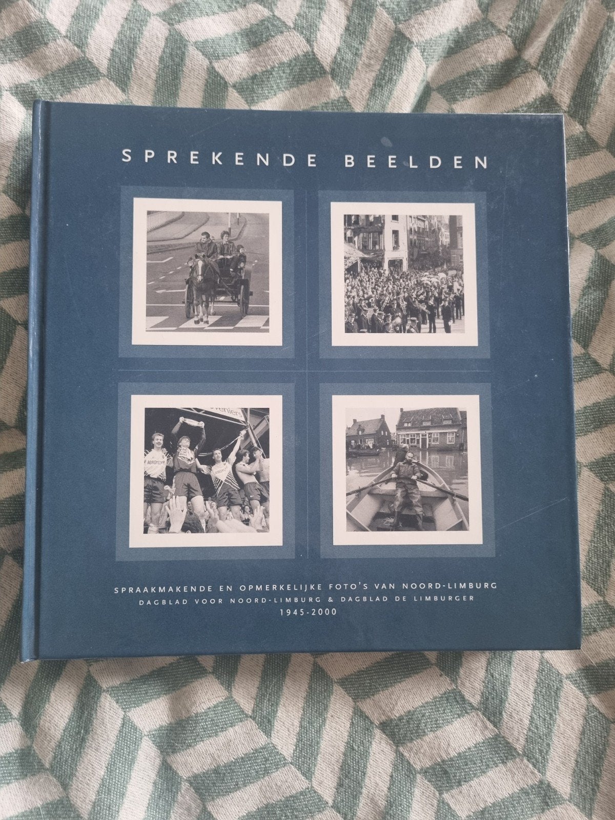 Boek Venlo: Sprekende Beelden Noord-Limburg 1945-2000, Ophalen of Verzenden, 20e eeuw of later, Gelezen, Dagblad voor Noord-Limburg & Dagblad De Limburger