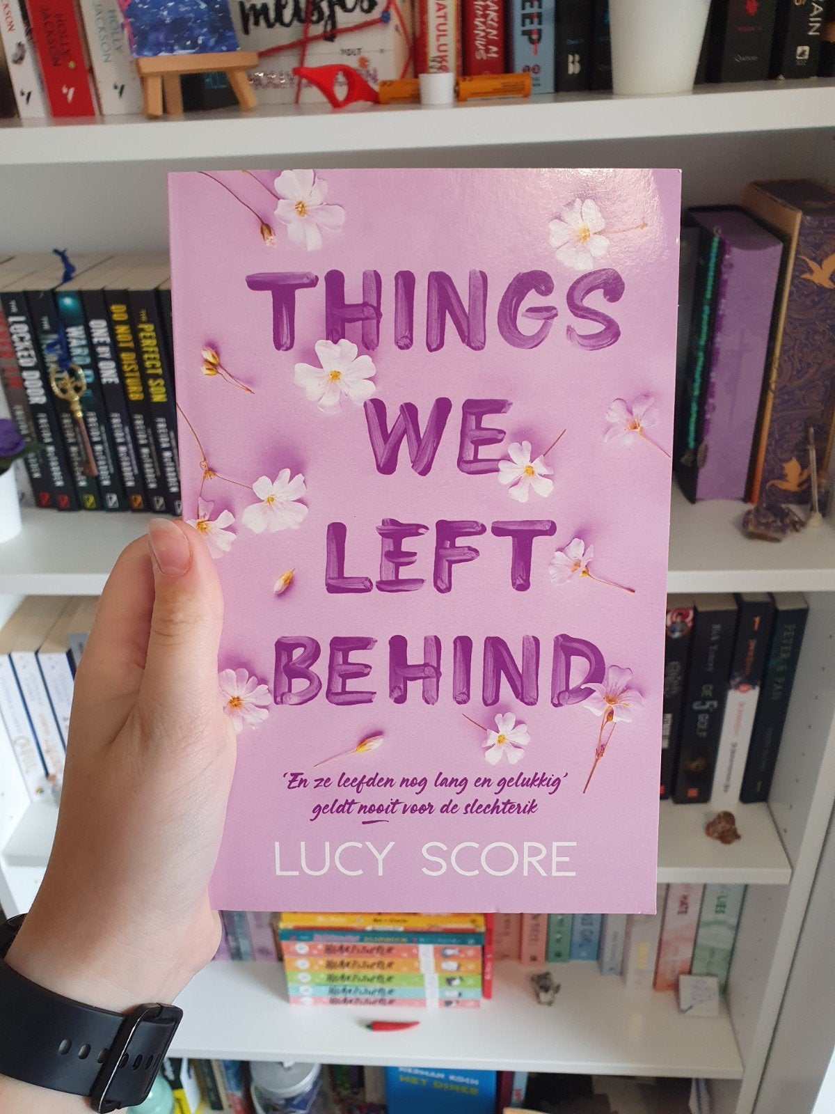 Things We Left Behind van Lucy Score. Nederlandse editie, Ophalen of Verzenden, Zo goed als nieuw, Lucy Score, Nederland