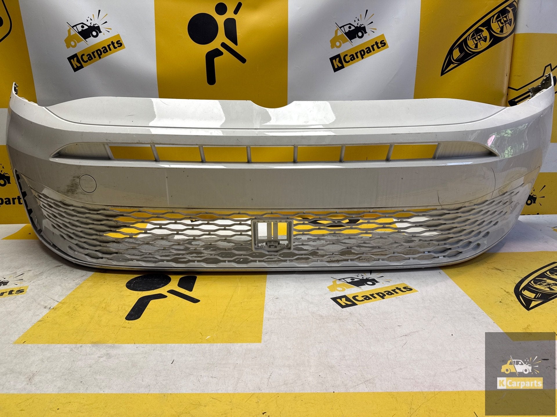 VOORBUMPER VW CADDY 2K7 BUMPER 2K7807221A Origineel