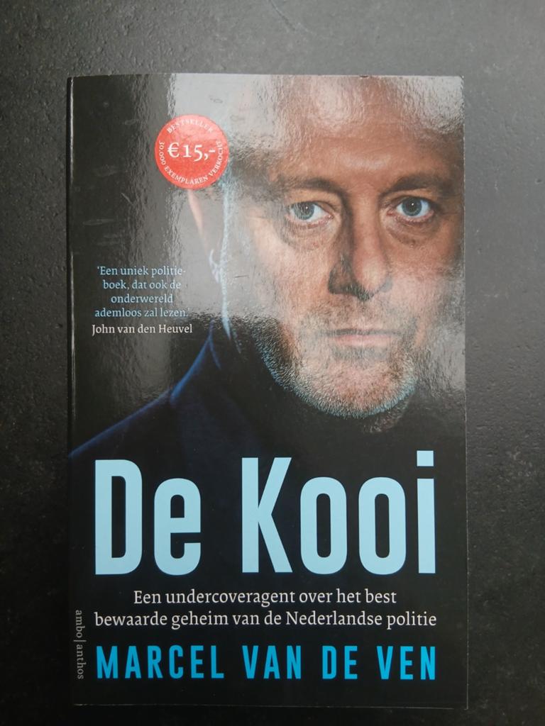 De Kooi - Marcel van de Ven (undercoveragent), Ophalen of Verzenden, Zo goed als nieuw