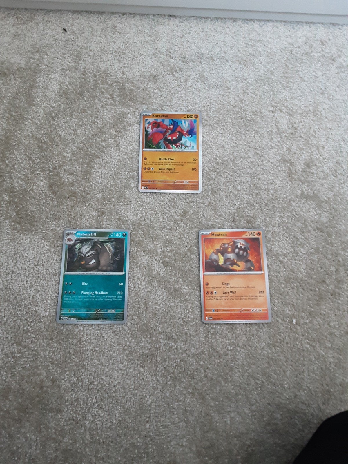 3 Pokémon kaarten: Koraidon, Mabosstiff, Heatran, Ophalen of Verzenden, Zo goed als nieuw, Meerdere kaarten