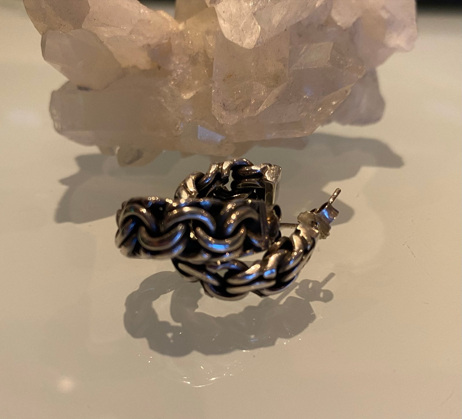 Buddha to Buddha oorbellen, Sieraden, Tassen en Uiterlijk, Oorbellen, Ophalen of Verzenden, Zo goed als nieuw, Zilver, Knopjes of Stekers