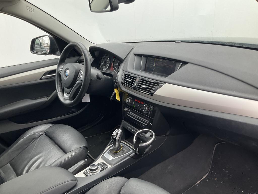 BMW X1 sDrive20d High Executive Leer Trekhaak Cruise Voll on, Euro 5, Achterwielaandrijving, 4 cilinders, Zwart