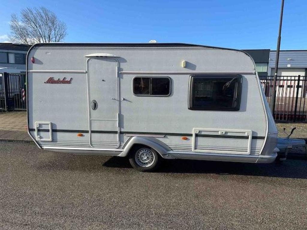 LMC 400 DS, Isabella voortent, lichtgewicht (Zondag open), Caravans en Kamperen, Tot en met 2, Bedrijf, Treinzit, 5 tot 6 meter