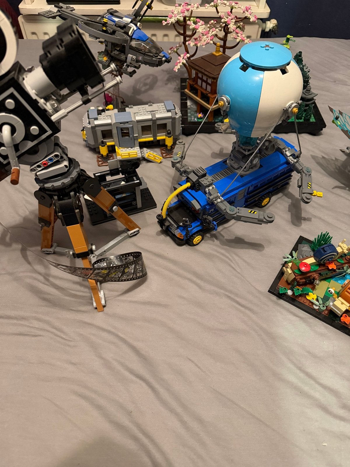 LEGOsets: Avatar,Dinsey camera, battlebus, rust gevende tuin, Ophalen of Verzenden, Zo goed als nieuw, Overige merken
