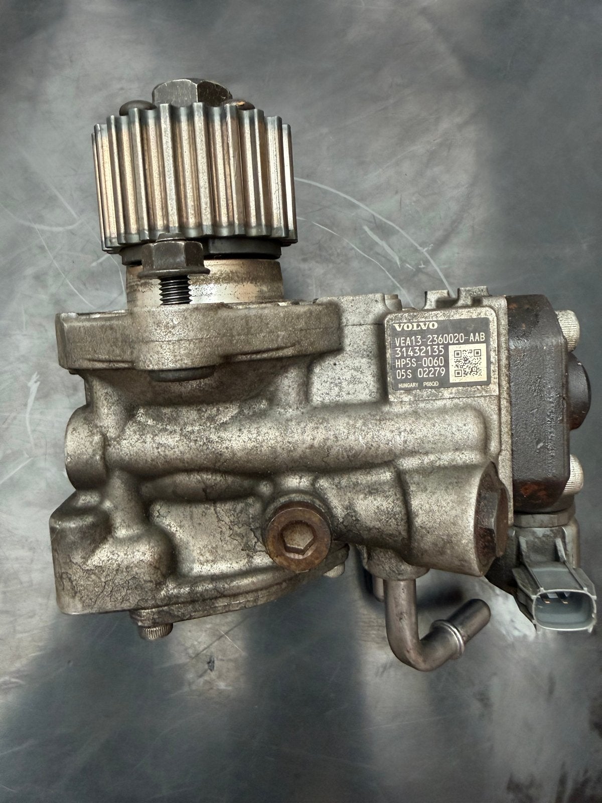 Volvo V40 2.0 D2 D4204T8 Brandstofpomp Mechanisch 31432135, Ophalen, Gebruikt