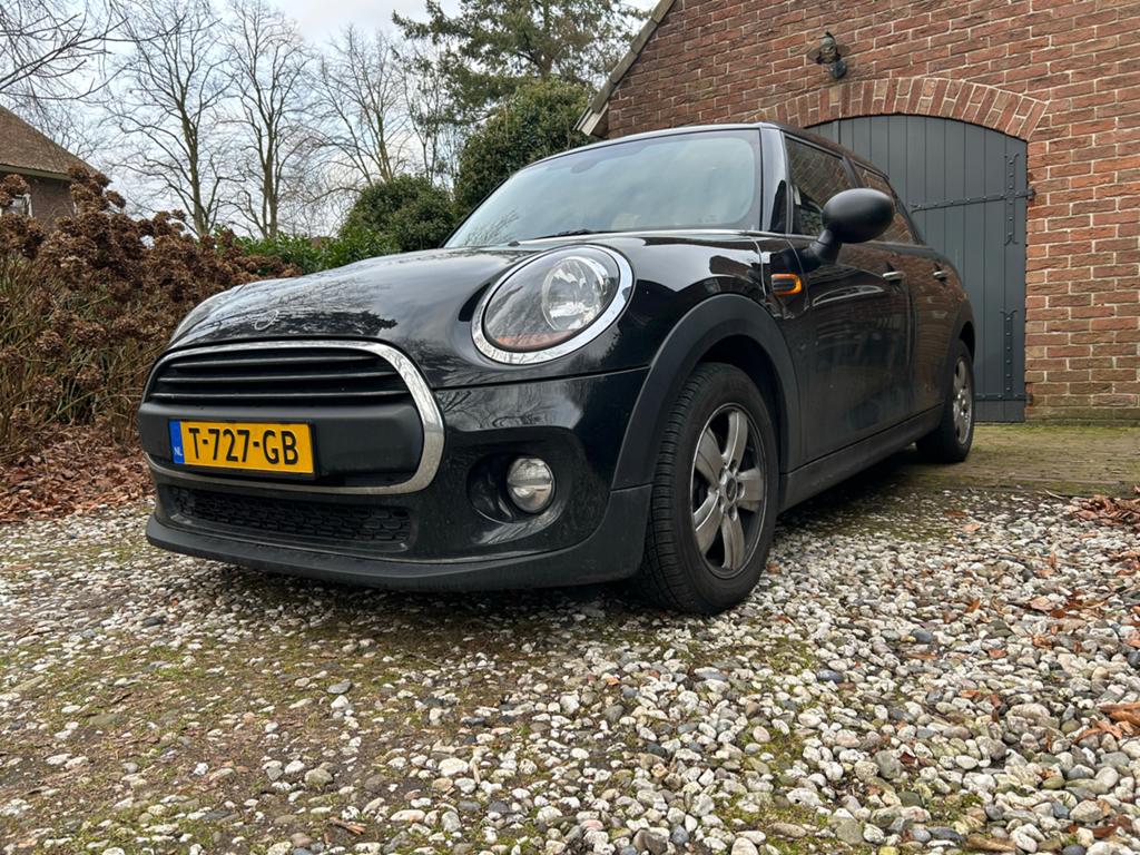 Mini One 1.5, 5-deurs, zwart 2018. Slechts 65.000 km !, Auto's, Mini, Particulier, One, Airbags, Airconditioning, Bluetooth, Boordcomputer