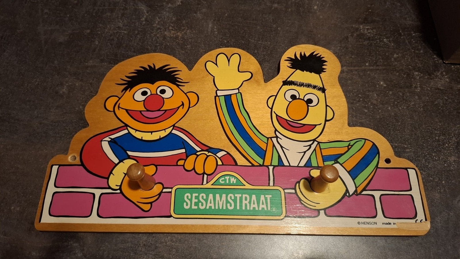 Vintage Sesamstraat kapstok Ernie & Bert – eenmaal gezien…, Ophalen of Verzenden, Gebruikt