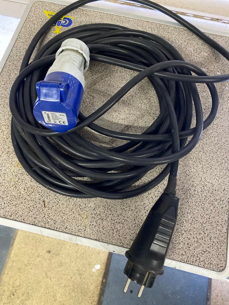 Verlengkabel CEE naar 220V stekker IP44 - Camping, Caravans en Kamperen, Ophalen, Gebruikt