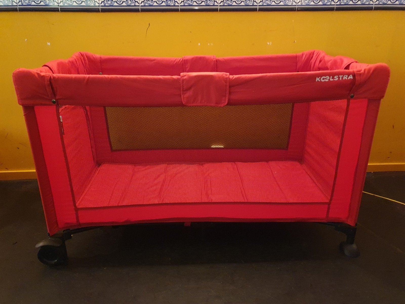 Koelstra campingbedje Travelsleeper in goede staat, Ophalen, Zo goed als nieuw, Reisbedje