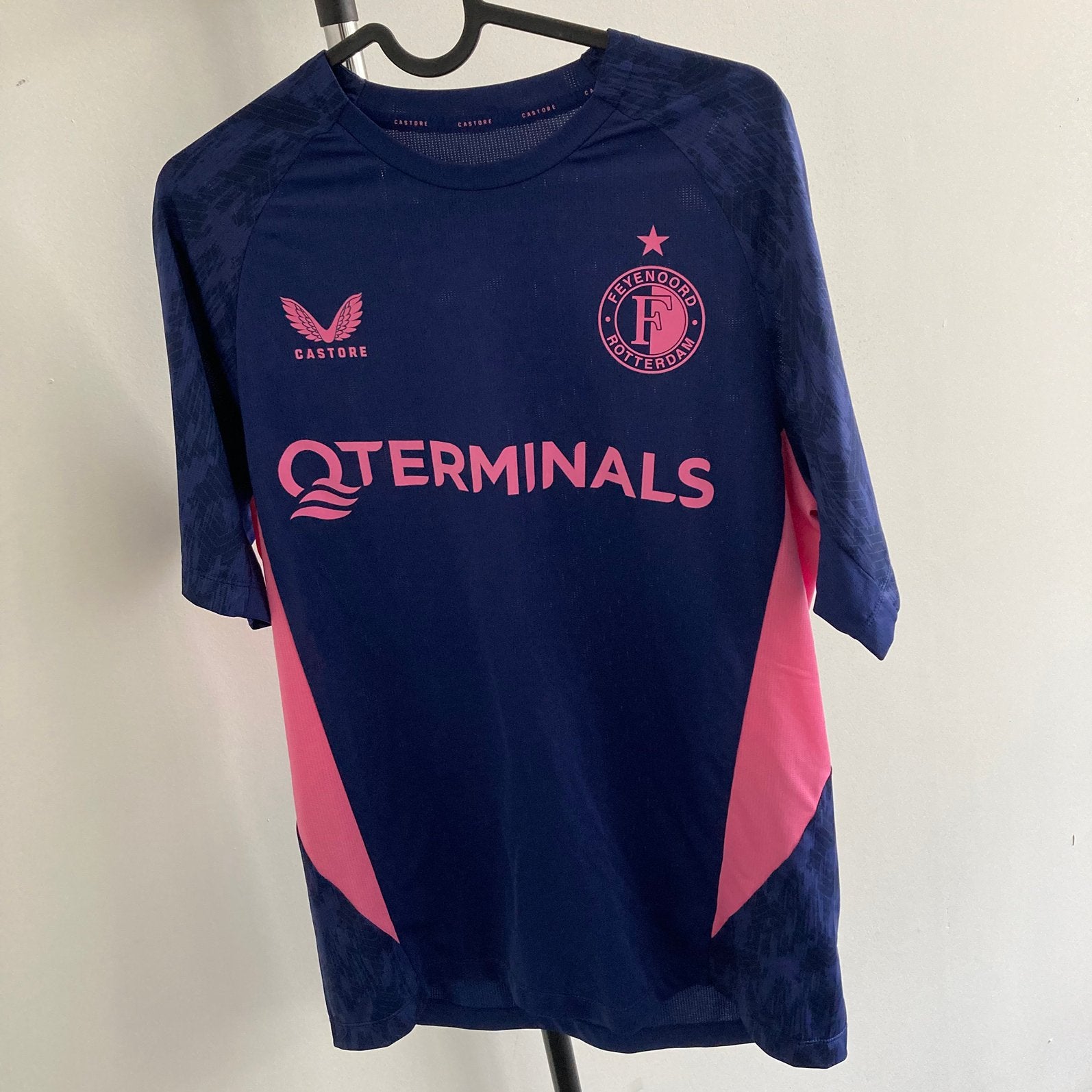 Voetbalshirt - Feyenoord (S), Maat S, Ophalen of Verzenden, Nieuw, Shirt