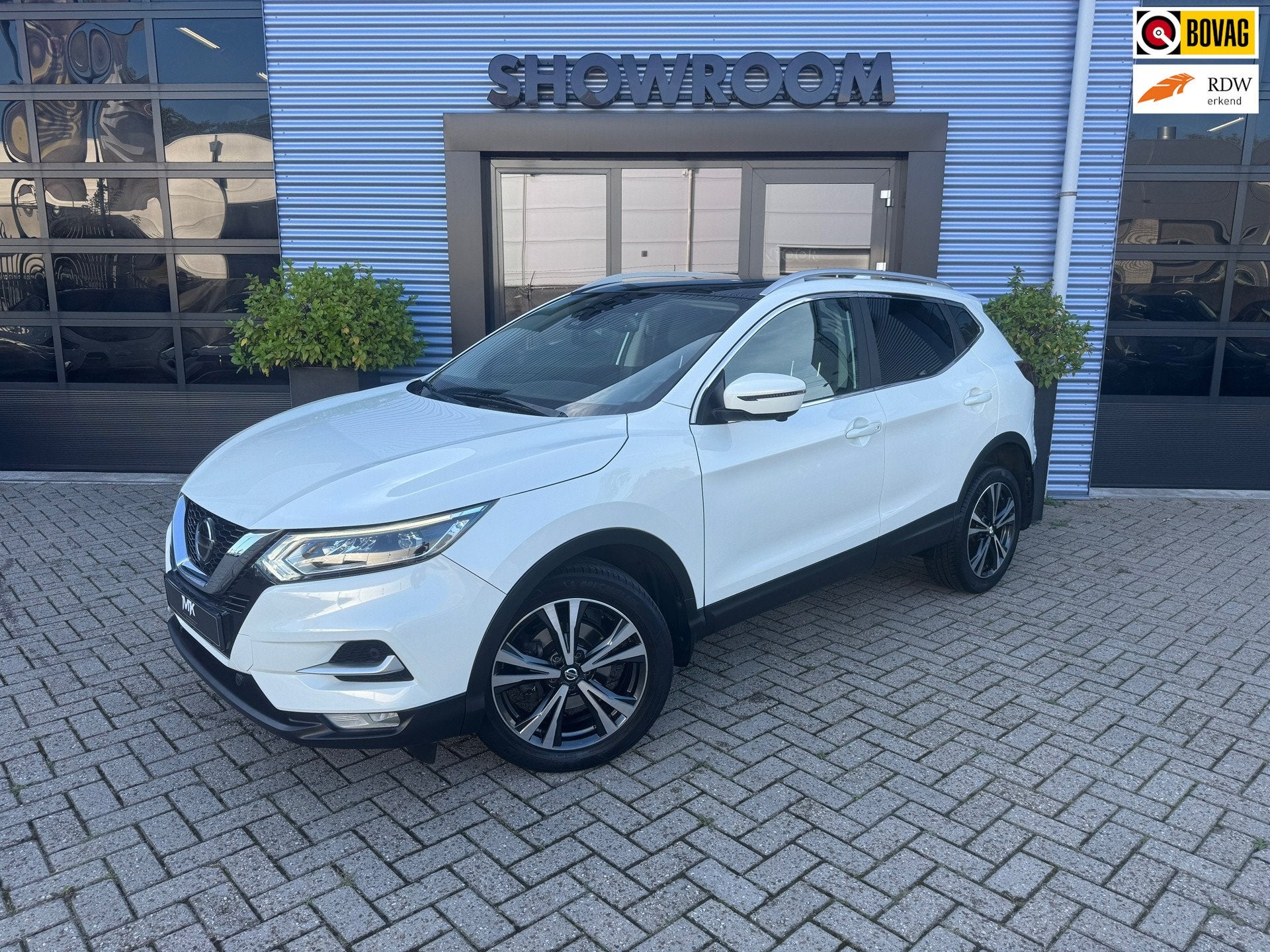 Nissan Qashqai 1.3 DIG-T N-Connecta Pano|Camera|Automaat|App, 1290 kg, Leder en Stof, Wit, Bedrijf