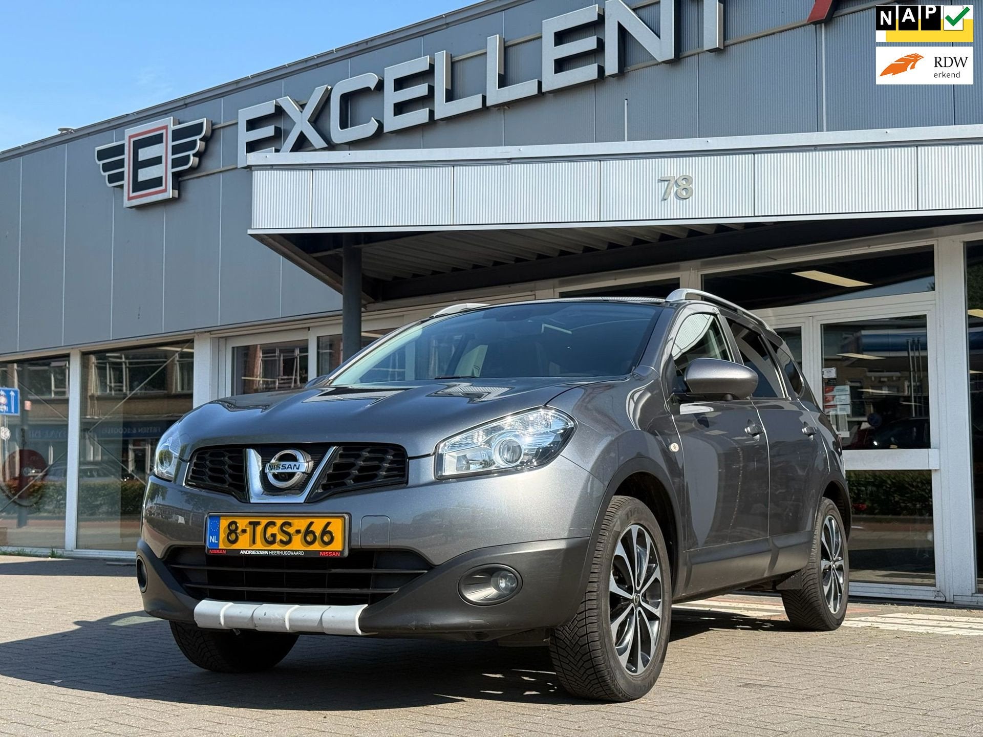 Nissan Qashqai +2 1.6 360 | Panoramadak | 7 P | Navigatie, Auto's, Voorwielaandrijving, Euro 5, Stof, Zwart
