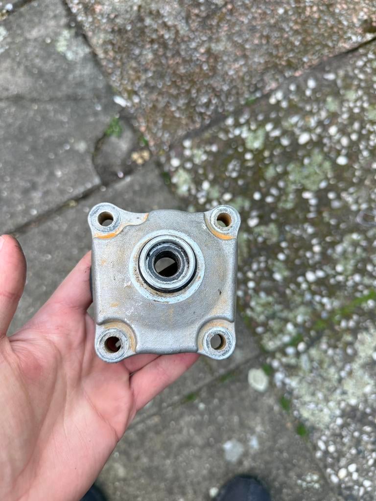 Originele cilinder kop binnenkop 180 CC, Ophalen of Verzenden