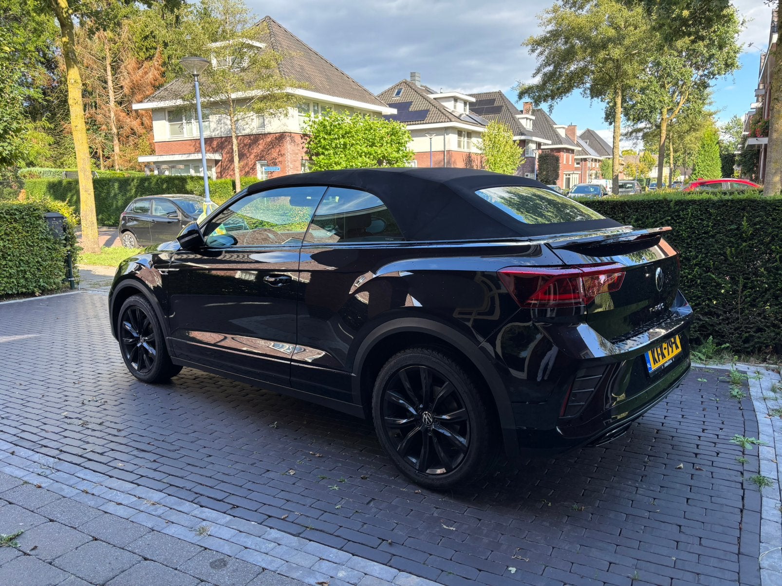 Volkswagen T-Roc 1.5 TSI 150pk 7-DSG 2022 Zwart, 1498 cc, 4 cilinders, 4 stoelen, Bedrijf