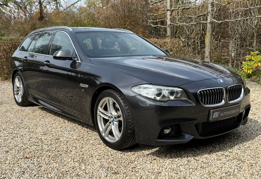 520i Touring M Sport -Sophistograu -Vol Historie -Zeer mooi, Euro 6, 4 cilinders, Alcantara, Origineel Nederlands